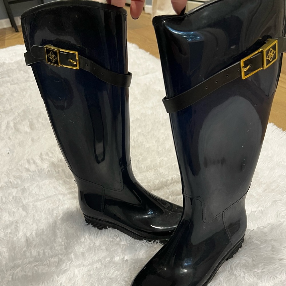 Rain boots